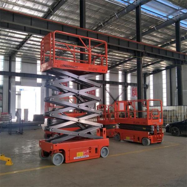 剪叉式高空作业车在摩天大楼维护案例