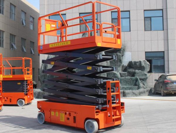 高空作业车在通讯光缆建设